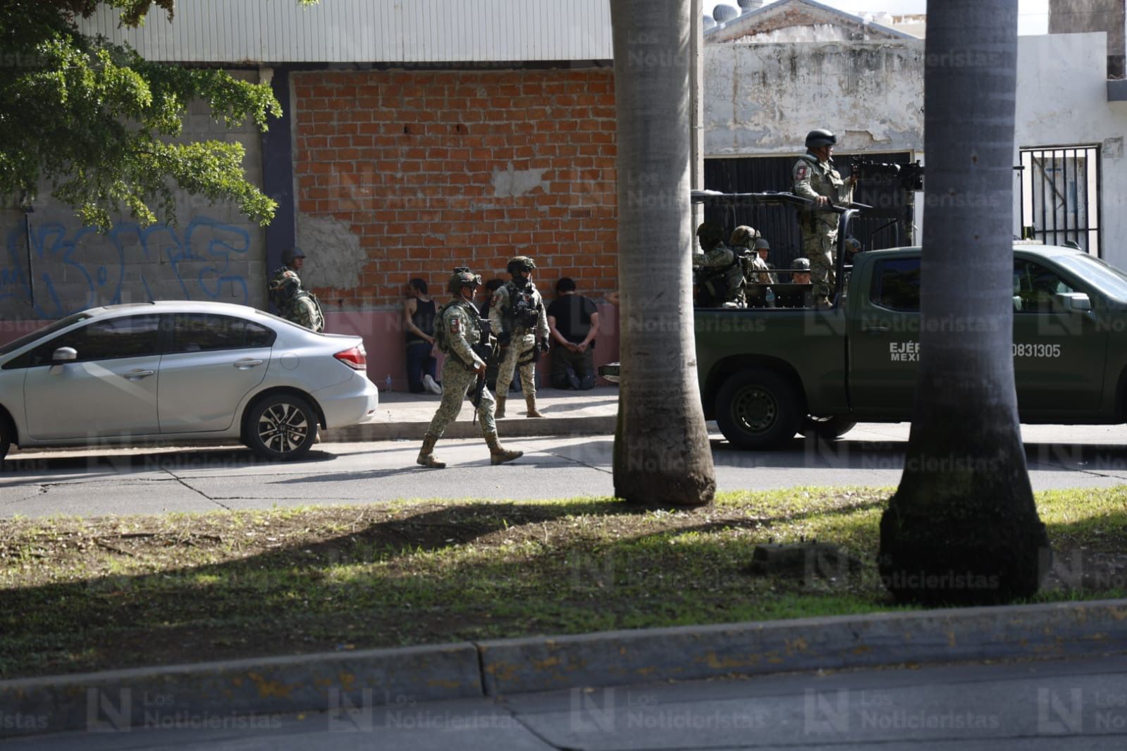 Cuatro detenidos con arsenal en el centro de Culiacán