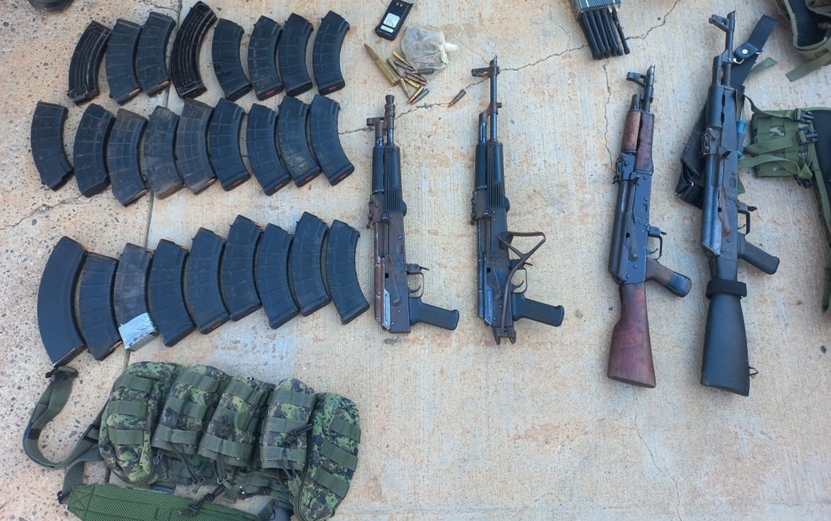 Cuatro detenidos con arsenal en Mazatlán, Sinaloa