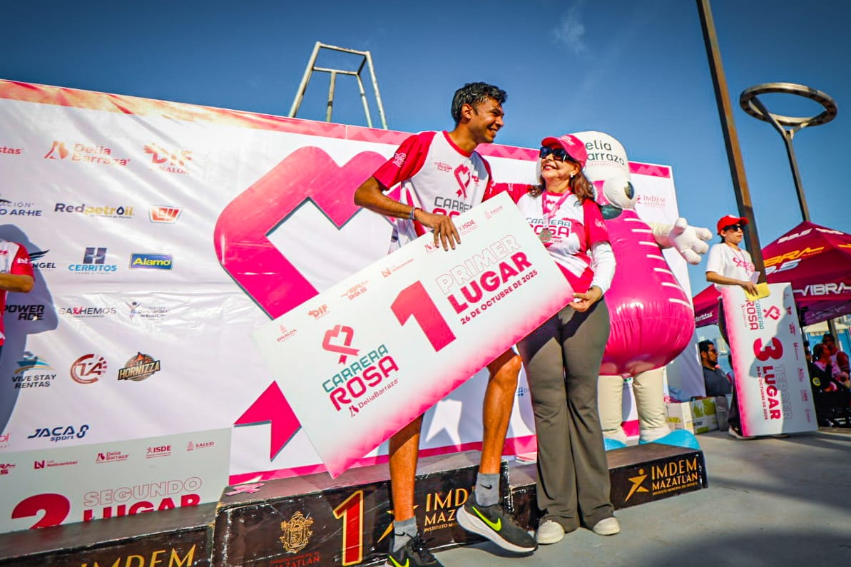 Delia Barraza en la Carrera Rosa 2025