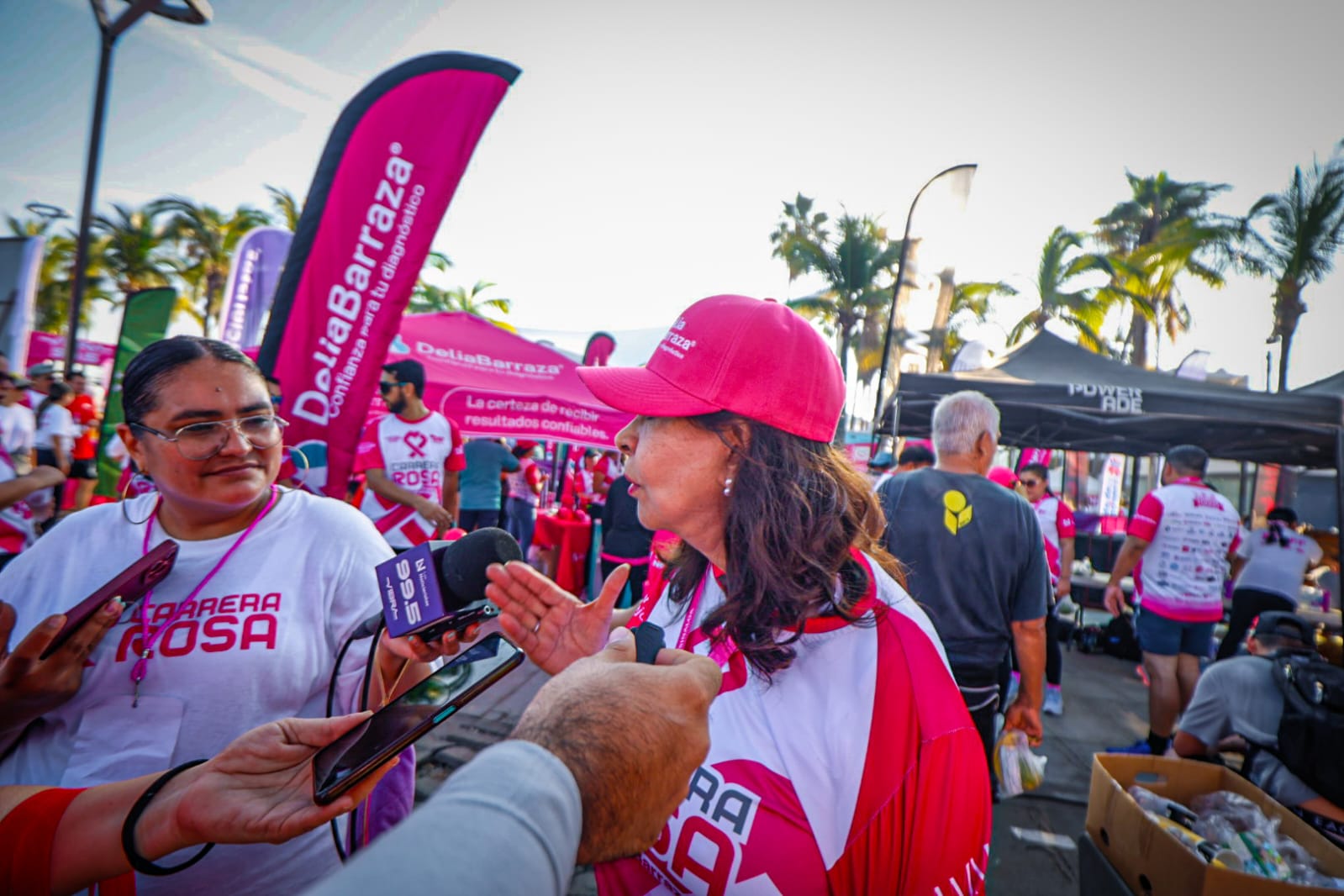 Delia Barraza en la Carrera Rosa 2025