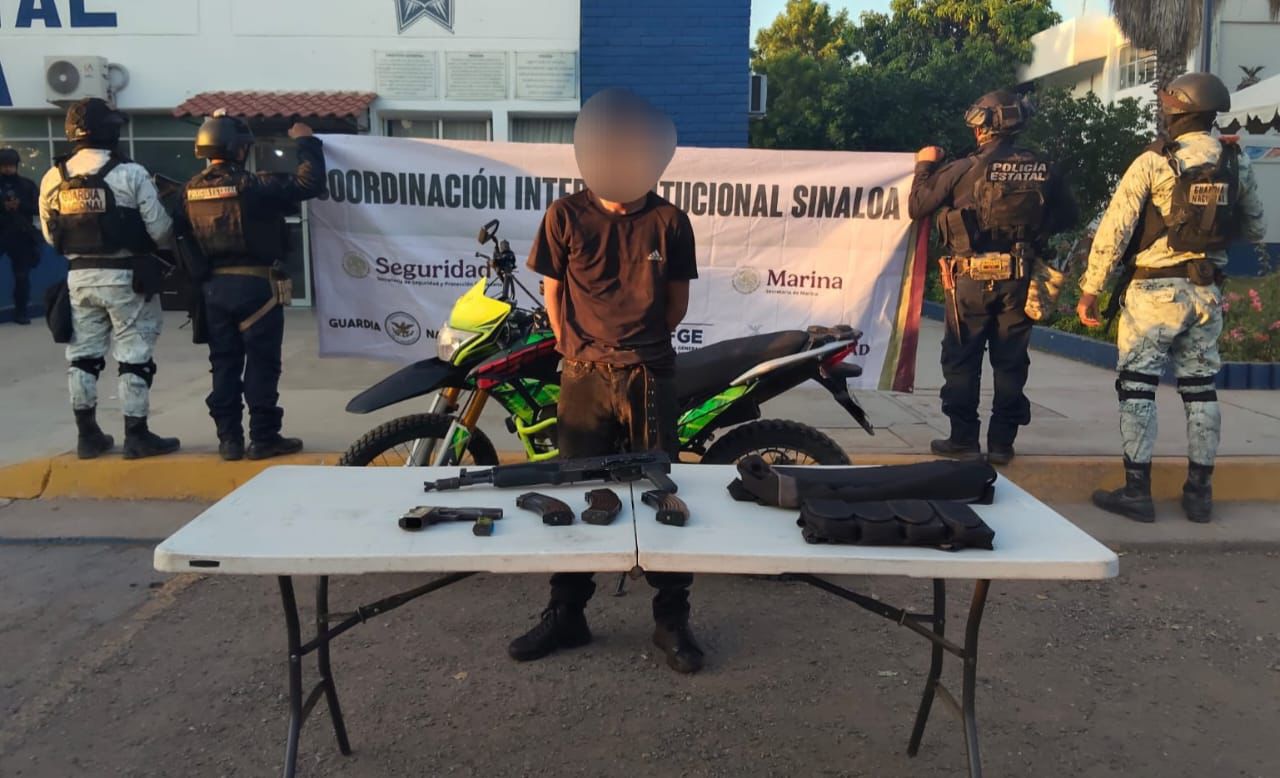 Detenido en la Loma de Rodriguera, Culiacán, Sin.