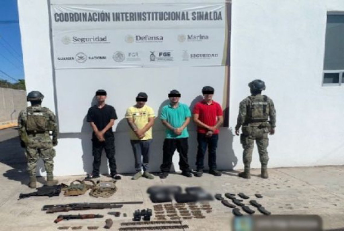 Hombres detenidos en la colonia La Estancia I, en Culiacán