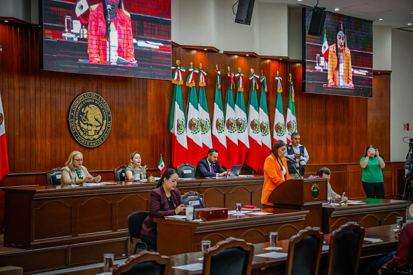 Diputados en sesión ordinaria en el Congreso de Sinaloa