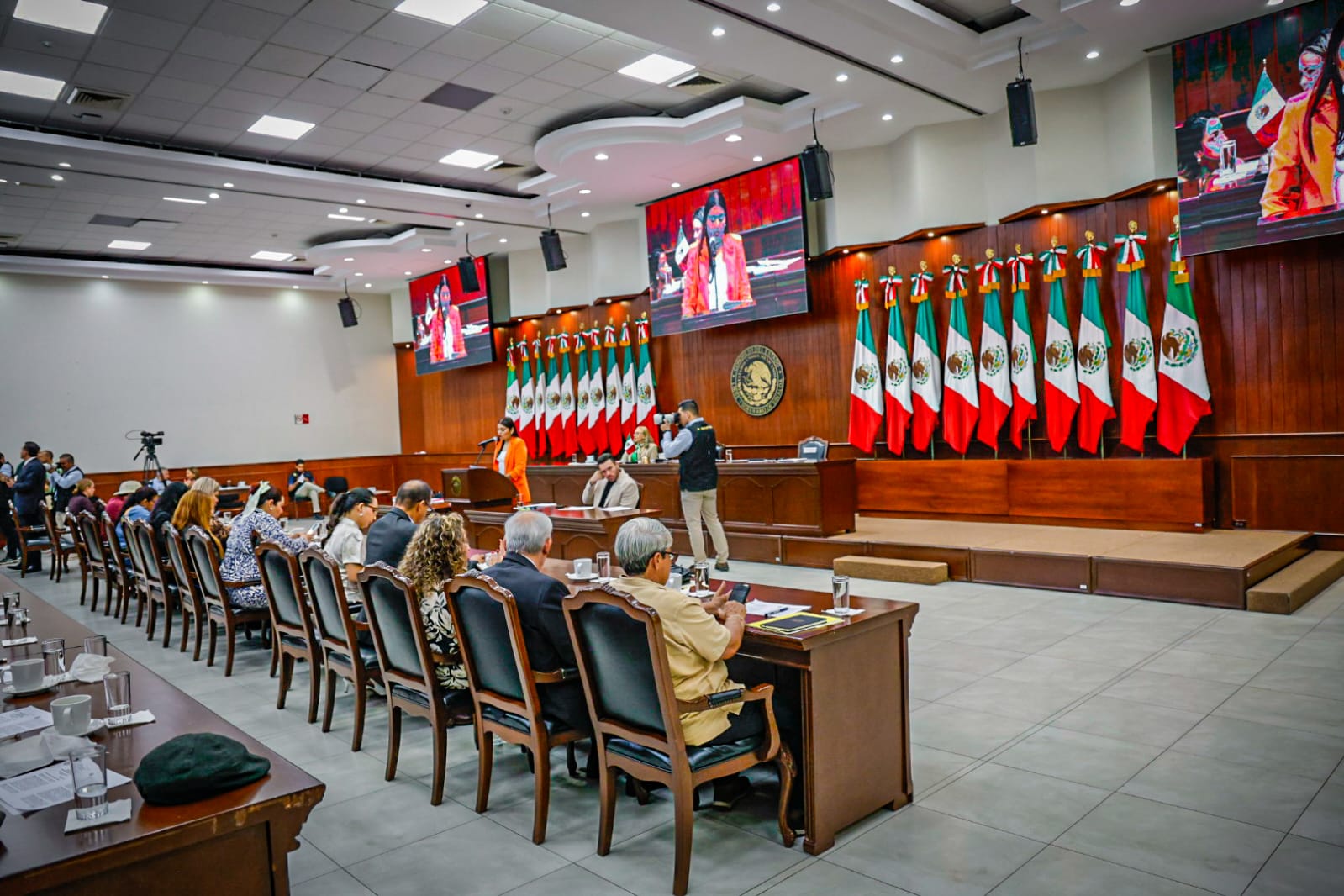 Diputados en sesión ordinaria en el Congreso de Sinaloa