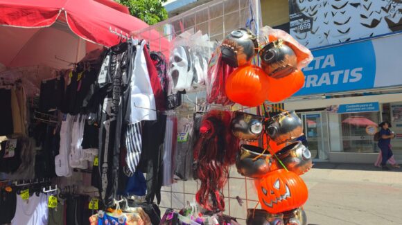 Comerciantes de Culiacán acata recomendación de la Secretaría de Seguridad y no venderán artículo alusivo a la violencia en Halloween