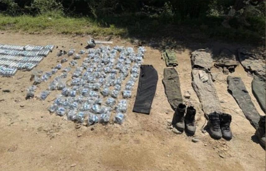 diversos artefactos fueron asegurados en el narcolaboratorio