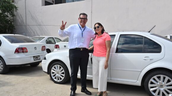 Por la razón de ayudar: JAP de Sinaloa recibe 11 vehículos por una institución autónoma; esto hacen IAP beneficiadas