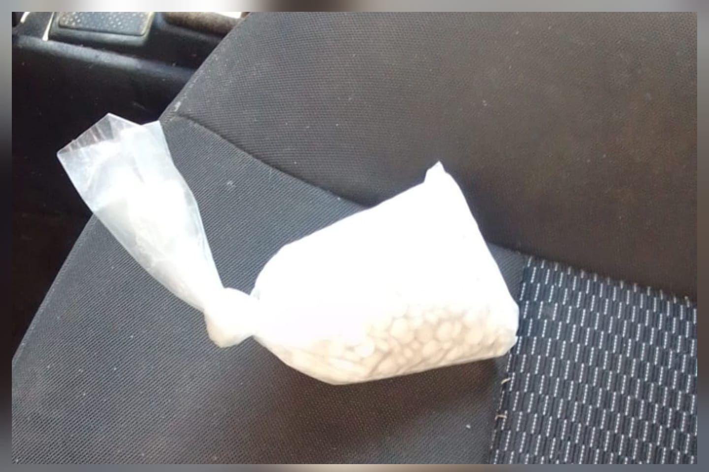 En distintas acciones, decomisan dosis de cristal y 500 pastillas de fentanilo, en Culiacán, Sinaloa