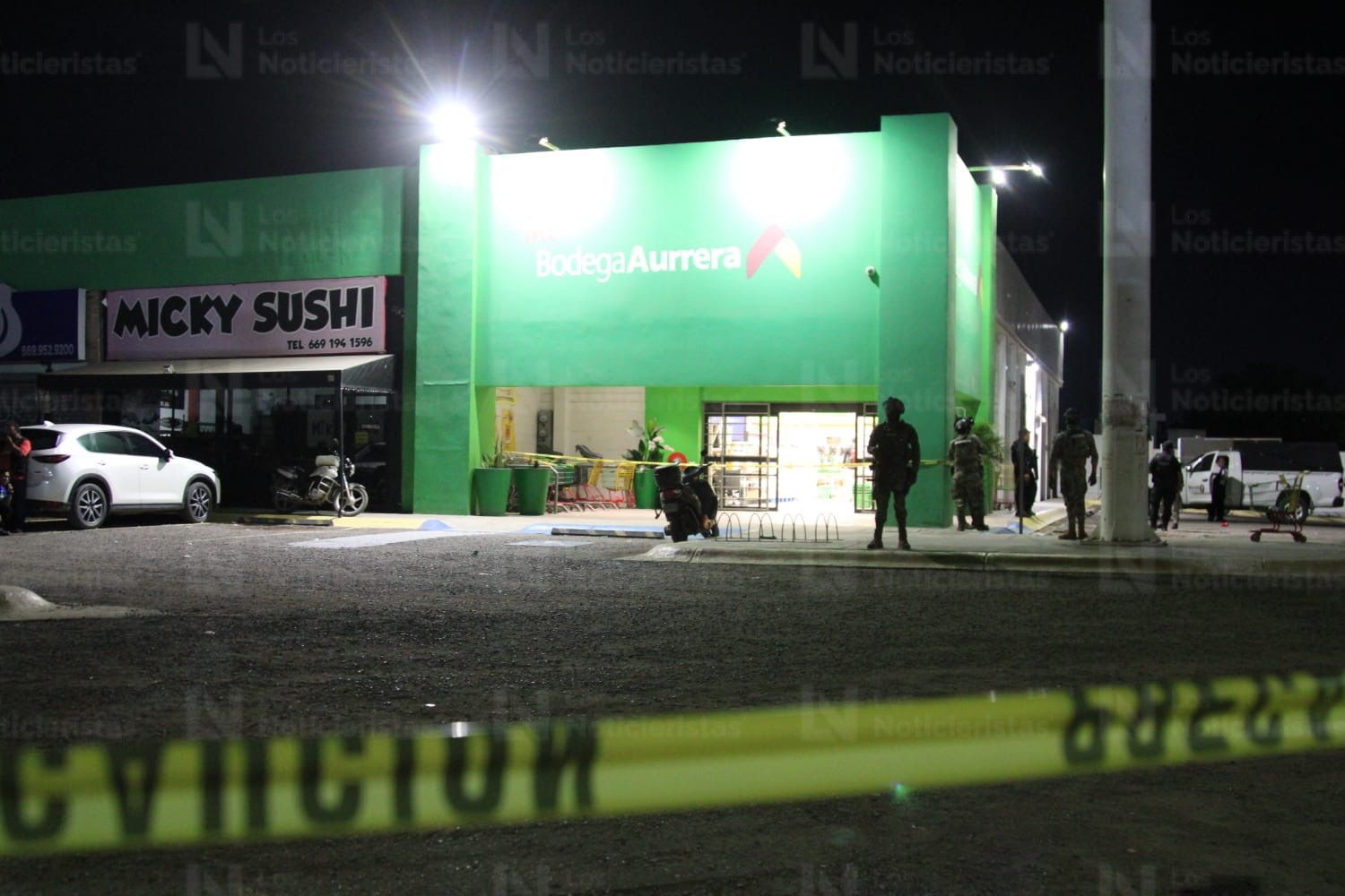Ejecutan a hombre saliendo de supermercado en Mazatlán