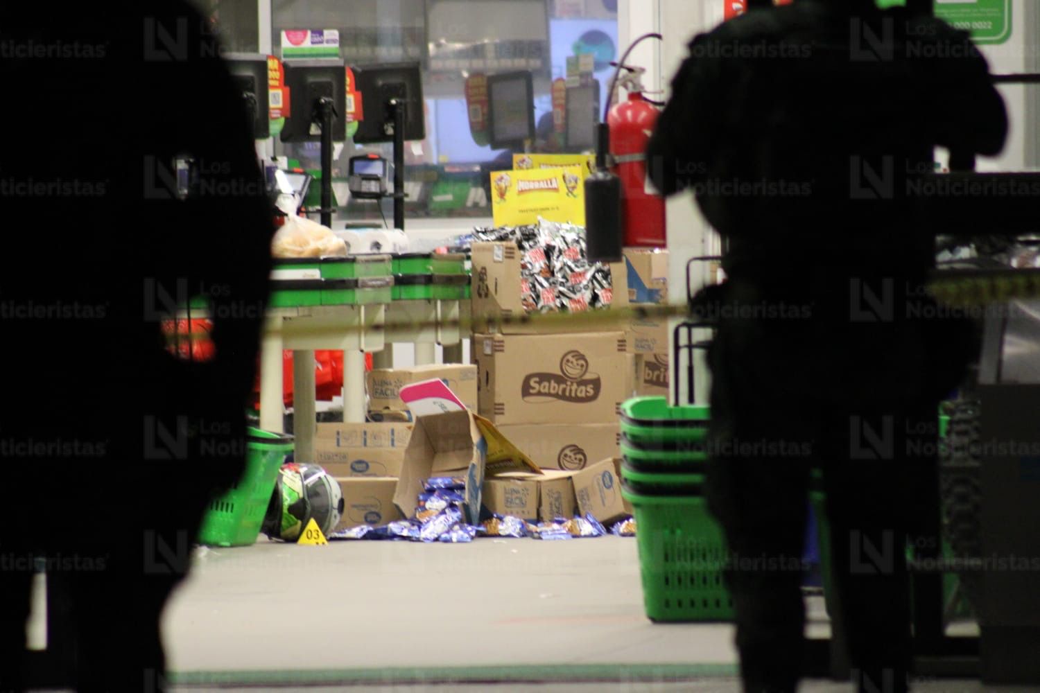 Ejecutan a hombre saliendo de supermercado en Mazatlán