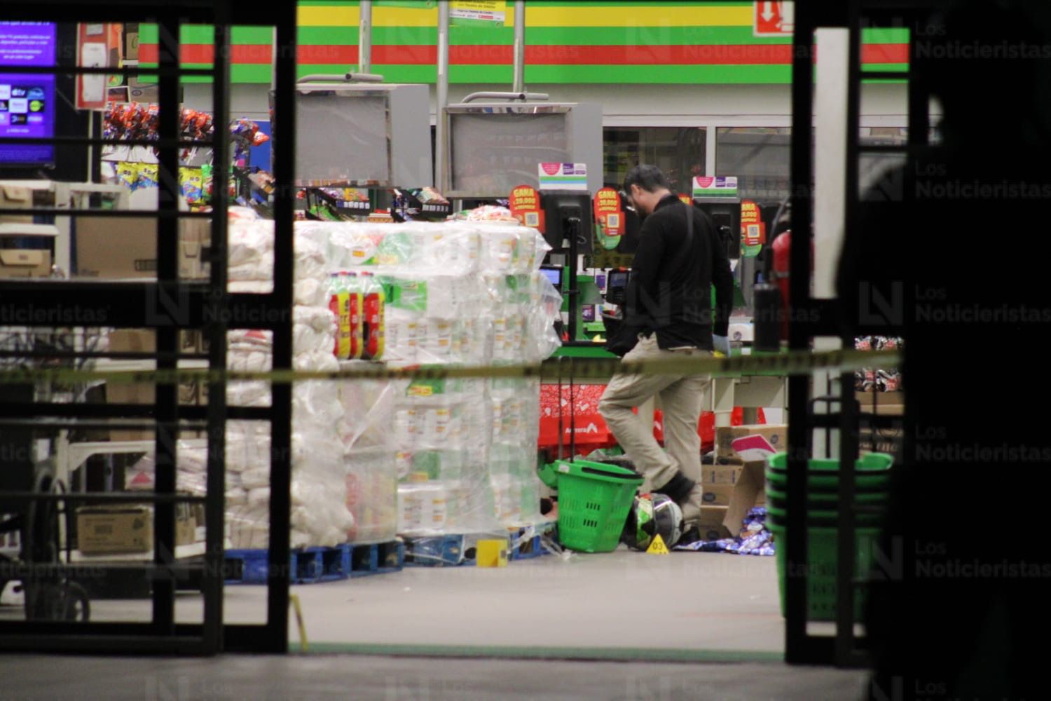 Ejecutan a hombre saliendo de supermercado en Mazatlán