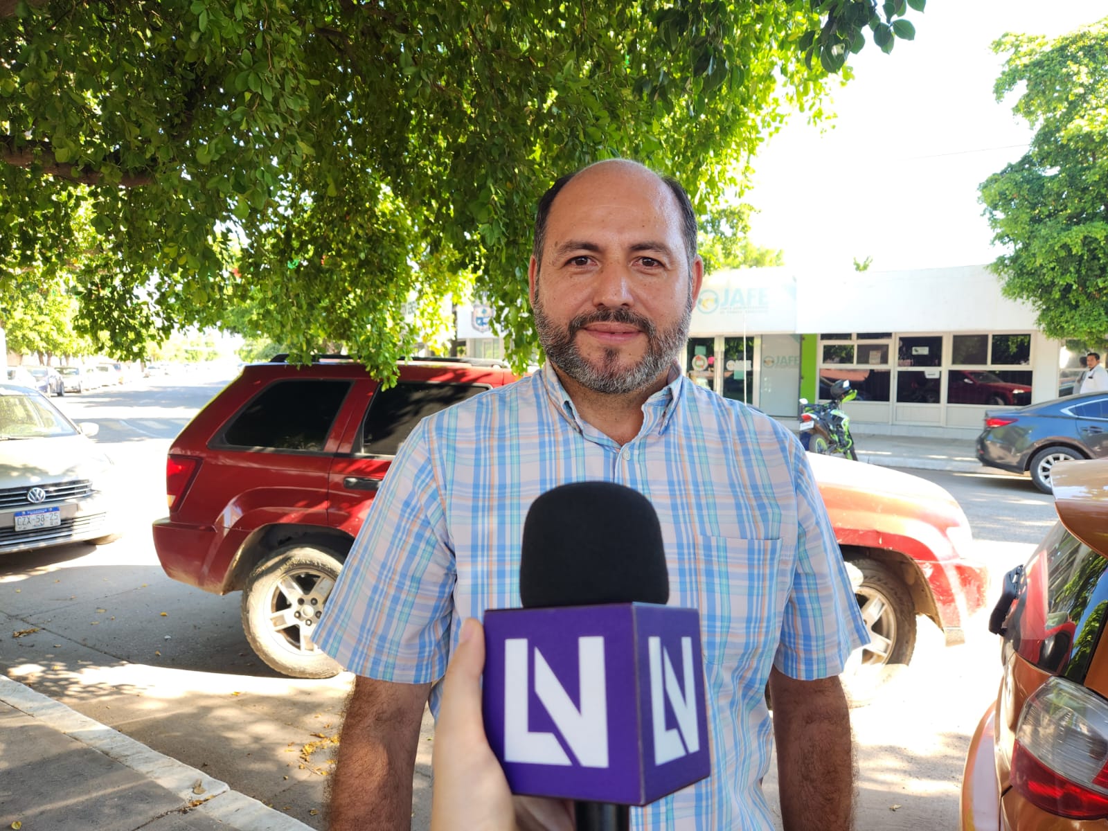 El dirigente de la Alianza de Transporte Urbano de Guasave , Ricardo López Soto