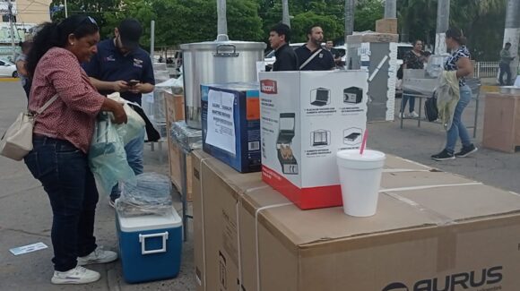 ‘Equipa Sinaloa’ llega a Ahome; madres de familia agradecen tener el respaldo para emprender sus negocios