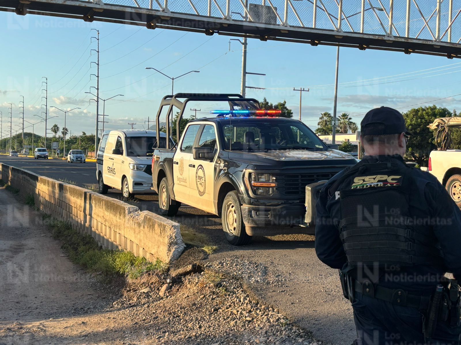 Hallan a hombre sin vida en camino de terraceriá en La Presita, Culiacán