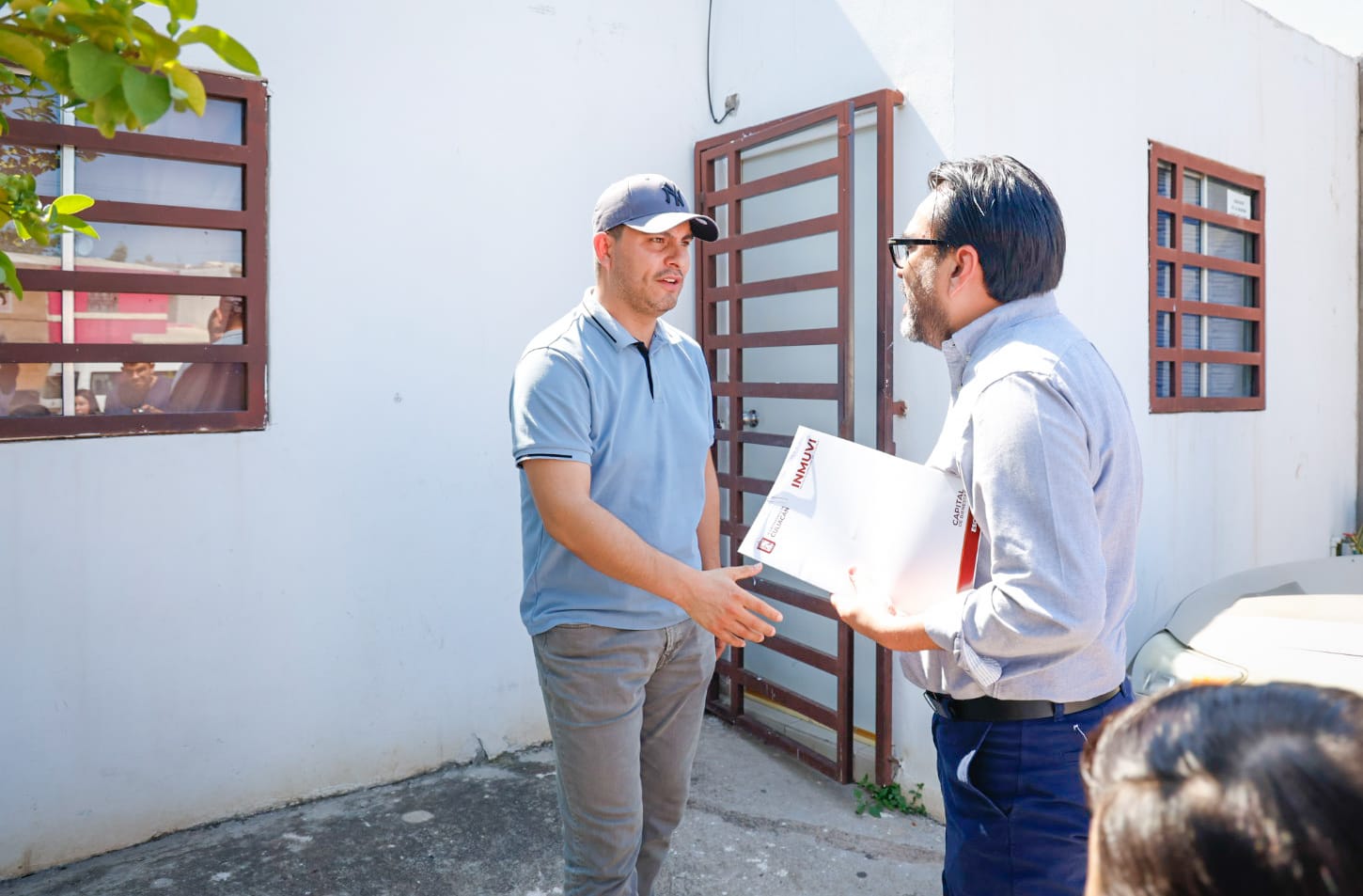 entrega de escrituras por parte del alcalde de culiacan sinaloa