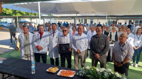 Reconocen trayectoria de doctores del IMSS Bienestar de Los Mochis, Sinaloa, en el Día del Médico