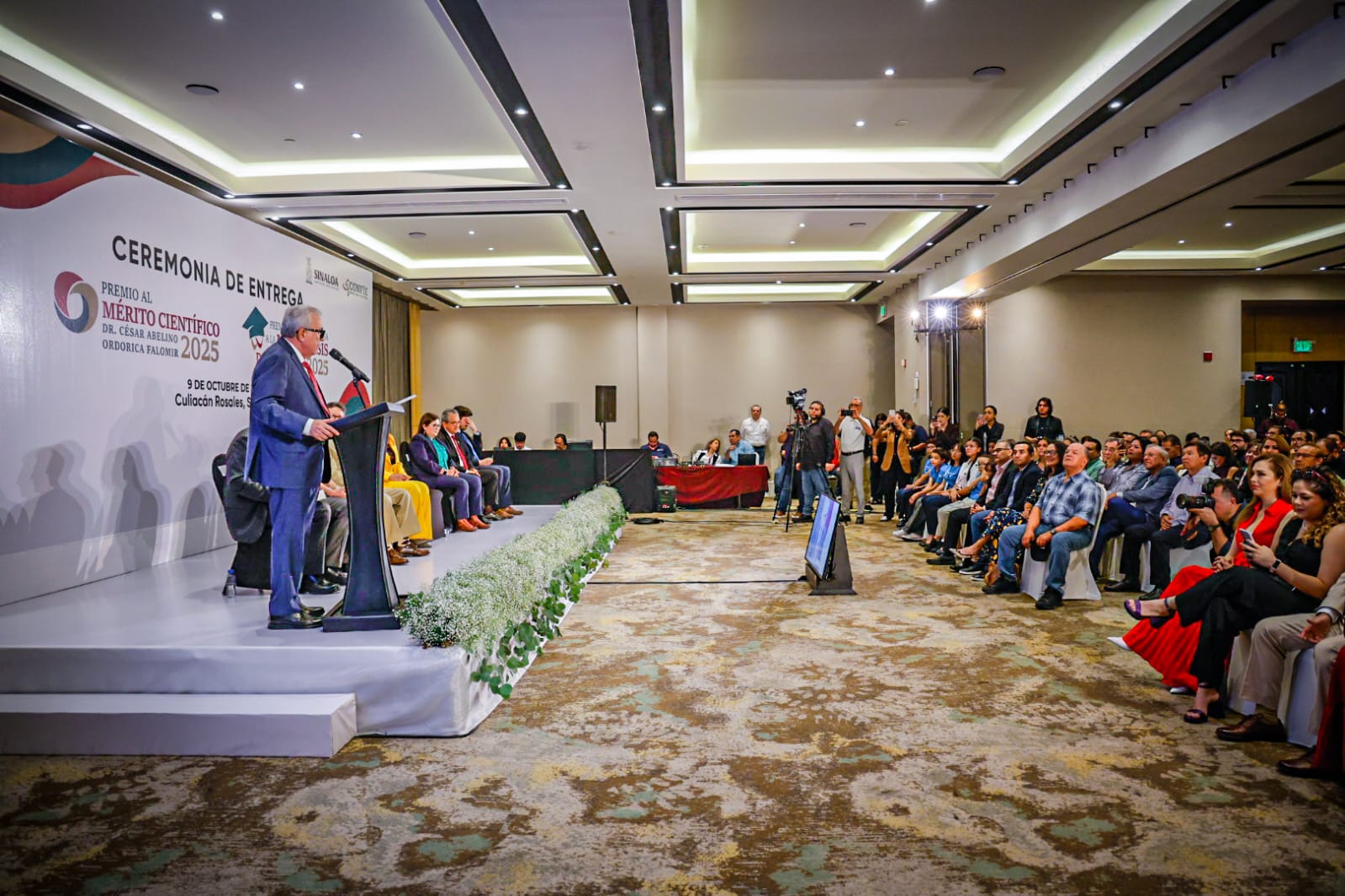 Entregan Premio al Mérito Científico en Sinaloa