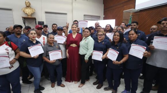 Reconocen a trabajadores sindicalizados del Ayuntamiento de Mazatlán, Sinaloa