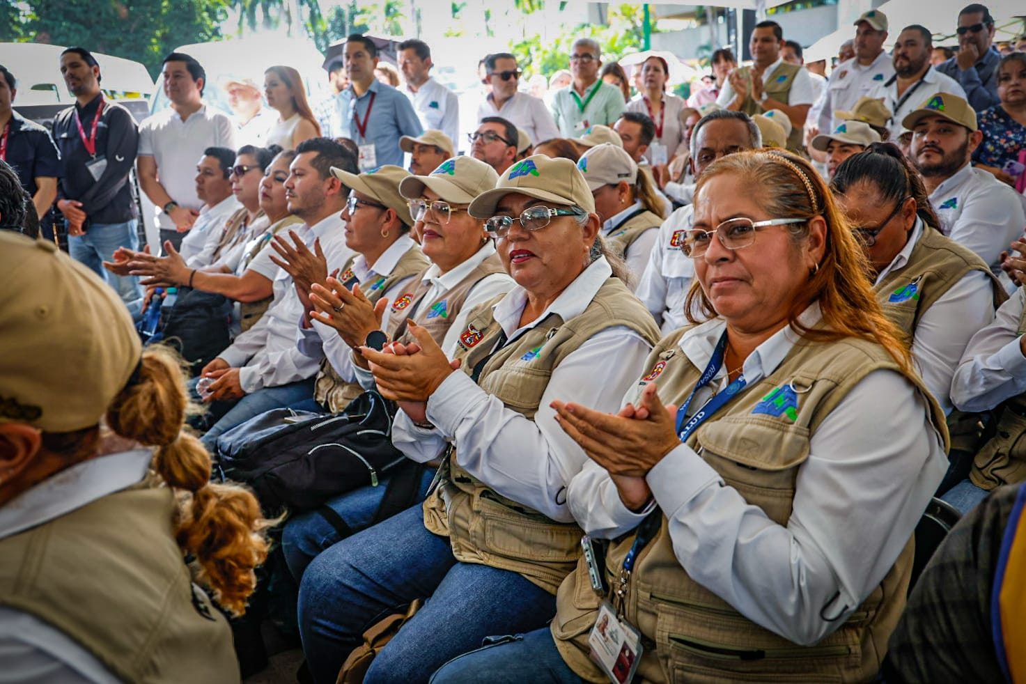 Entregan vehículos a Vectores para combatir el dengue en Sinaloa