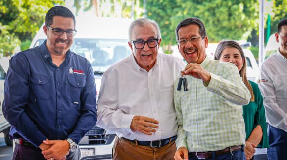 Gobierno del Estado entrega 22 unidades móviles para fortalecer trabajos preventivos contra el dengue en Sinaloa