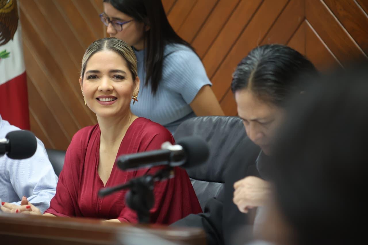 Estrella Palacios en el Cabildo de Mazatlán, Sinaloa