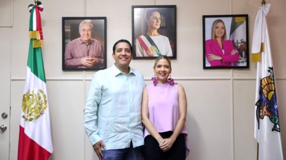 Se reúnen Estrella Palacios y Chuy Valdés en el Palacio Municipal de Mazatlán, Sinaloa