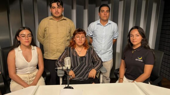 Acusan estudiantes de la UAS al director de la Facultad de Derecho y Ciencia Política en Los Mochis
