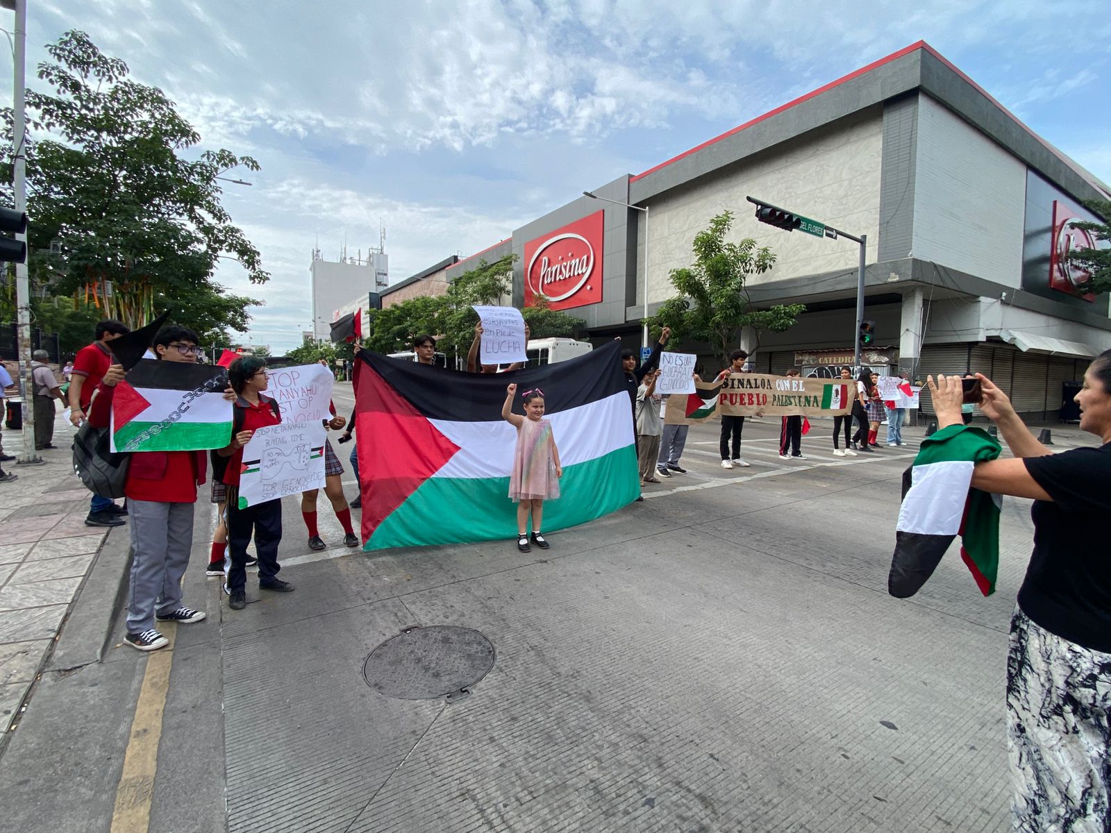 estudiantes en culiacan exigen piden por la paz en palestina