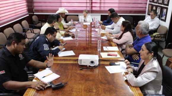 Evalúan operativo en panteones para el Día de Muertos, en Guasave, Sinaloa