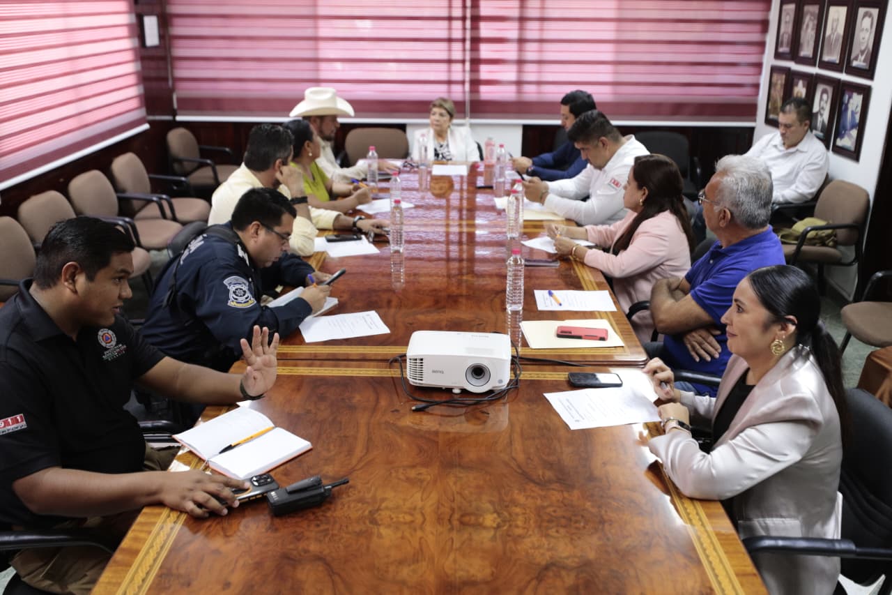 Evalúan operativo en panteones para el Día de Muertos, en Guasave