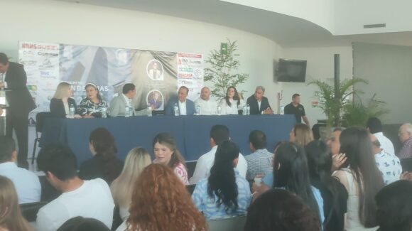 Arquitectos celebran 26 años como colegio en Los Mochis; exponen el papel que juegan en el entorno urbanístico