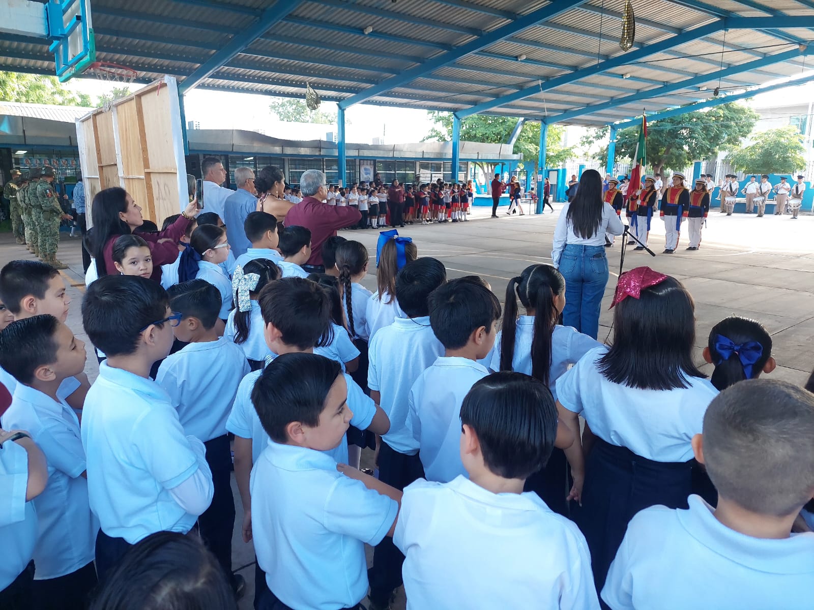 primaria Ford número 8 en la colonia Cuauhtémoc de Guamúchil