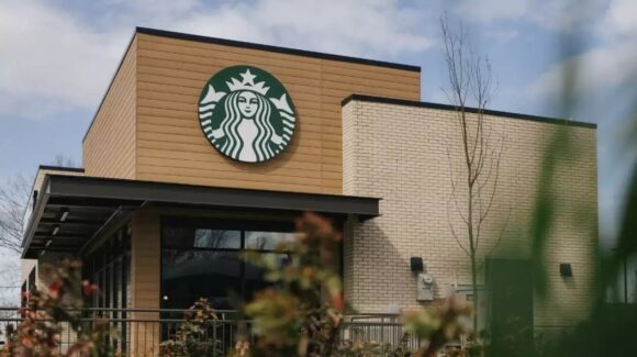 ¡Exclusivo! Consigue el vaso edición cápsula sustentable de Starbucks