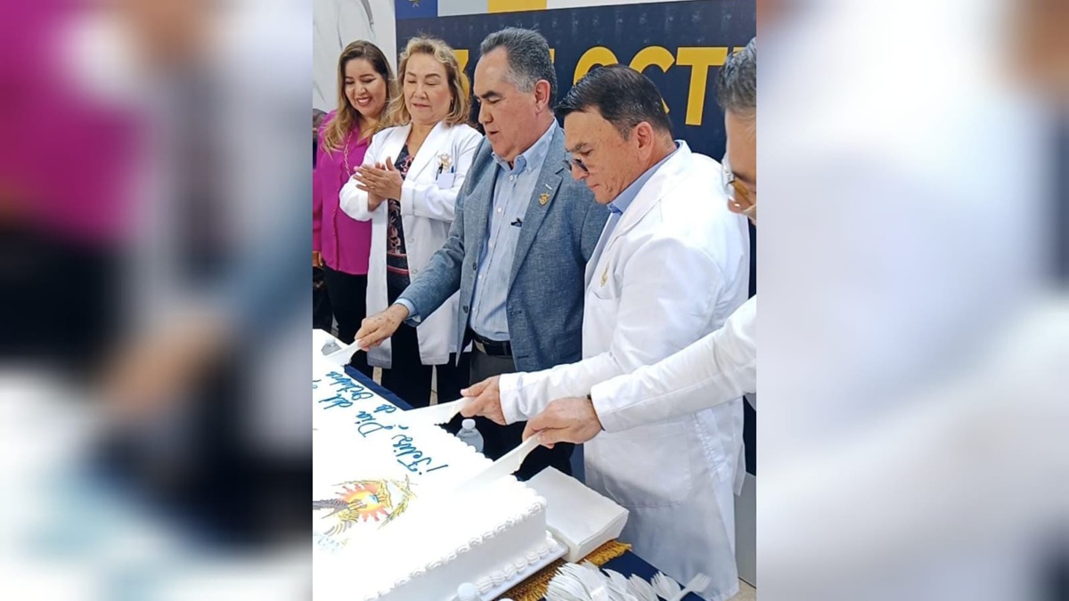 Festejo del Día del Médico en la Facultad de Medicina de la UAS en Culiacán