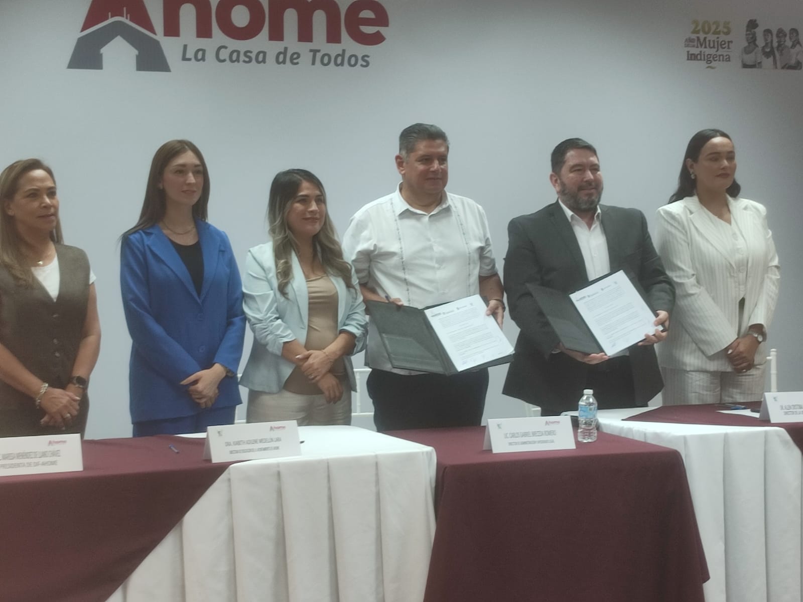 Firma de convenio entre Ayuntamiento de Ahome y Universidad Hispana