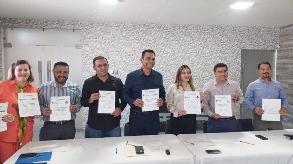 Firman convenio Icatsin y Canaco Los Mochis para fortalecer la capacitación laboral en el norte de Sinaloa