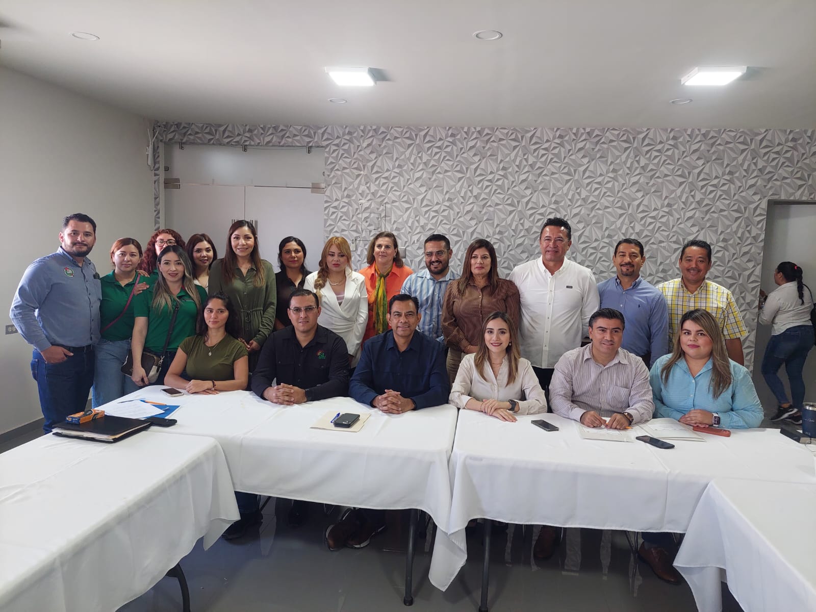 Firma de convenio entre Icatsin y Canaco Los Mochis