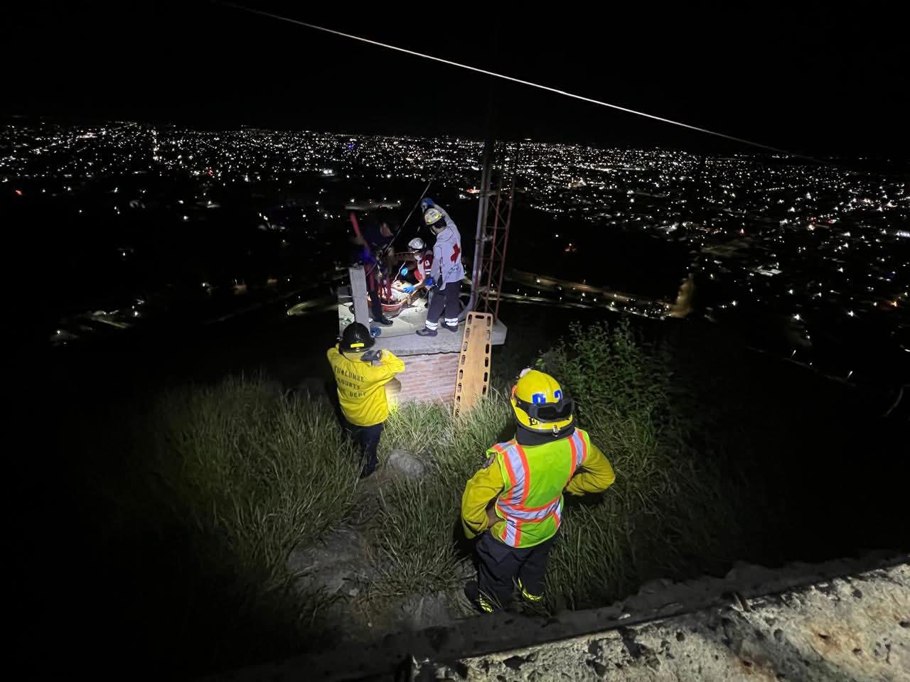 Rescate de joven en el Cerro de la Memoria
