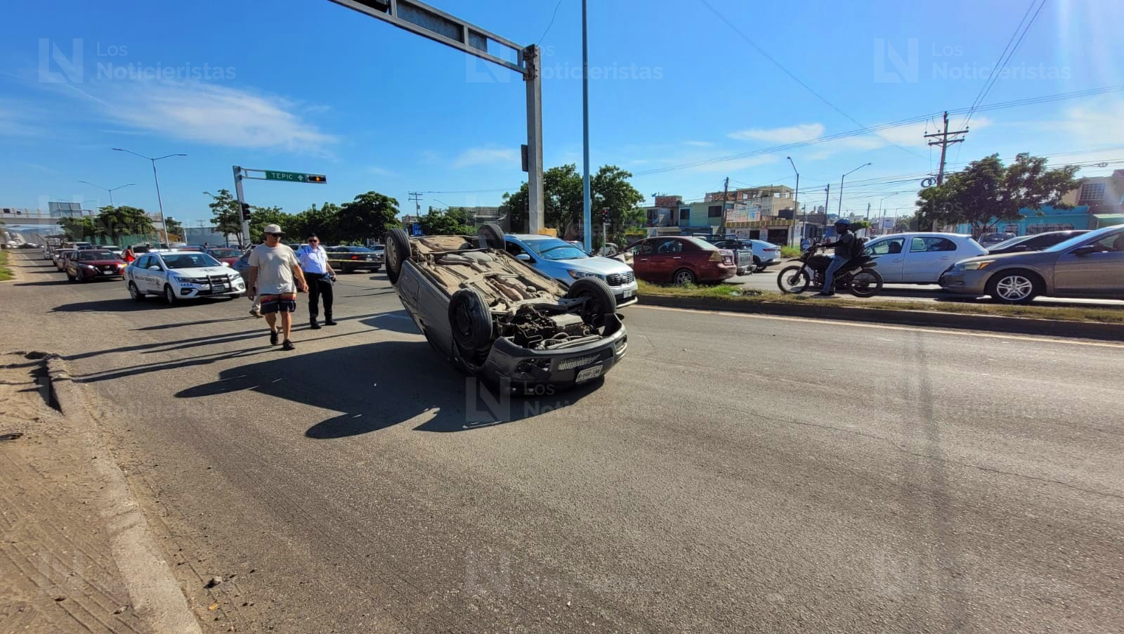 Fuerte choque en Mazatlán deja dos heridos leves