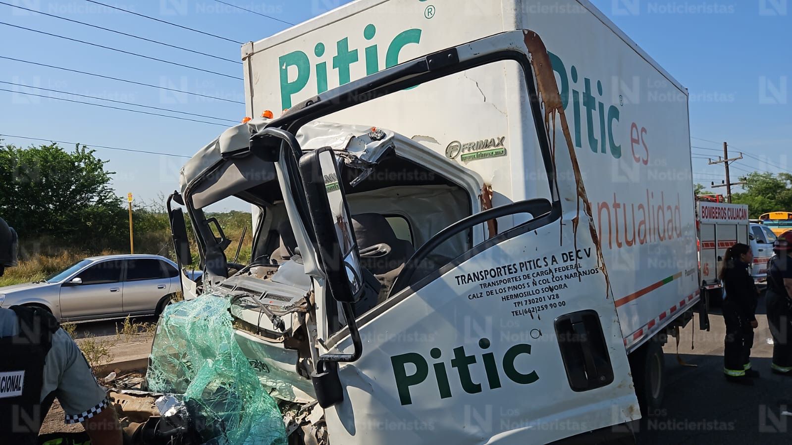 Dos lesionados deja fuerte choque entre dos unidades de transporte en la carretera Eldorado-Culiacán