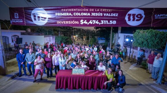 Luego de 40 años, vecinos de la colonia Jesús Valdez en Culiacán, Sinaloa, se benefician con calle pavimentada