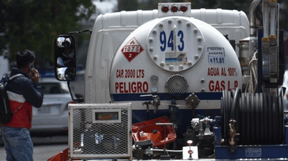 Tras el accidente en el Puente de la Concordia, endurecen normas para transporte de gas LP: SE