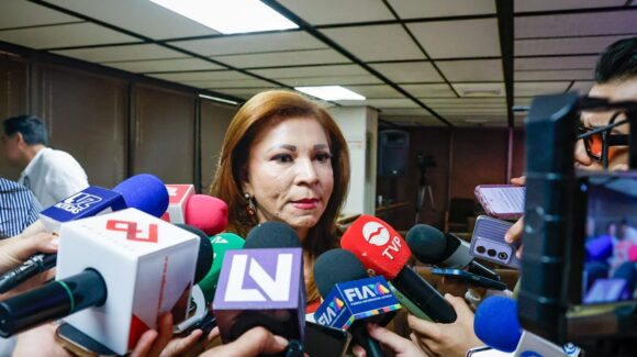 “No es tema que esté en mi interés personal”: Gloria Himelda descarta aspiración por la gubernatura de Sinaloa