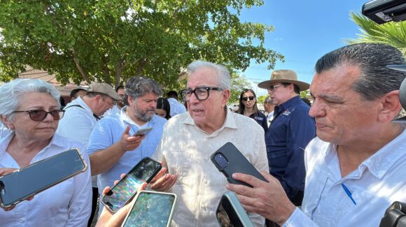 “Yo les pido que nos den tiempo, que no tomen casetas”: Rocha a productores de maíz que mantienen bloqueos en Sinaloa