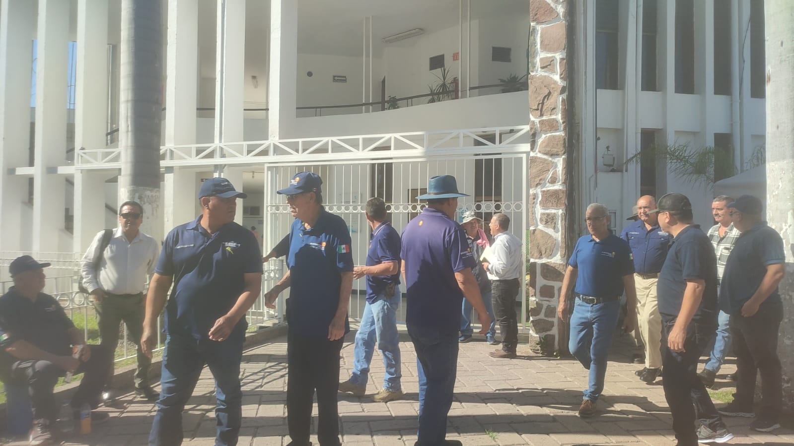 guerreros azules toman el palacio de ahome