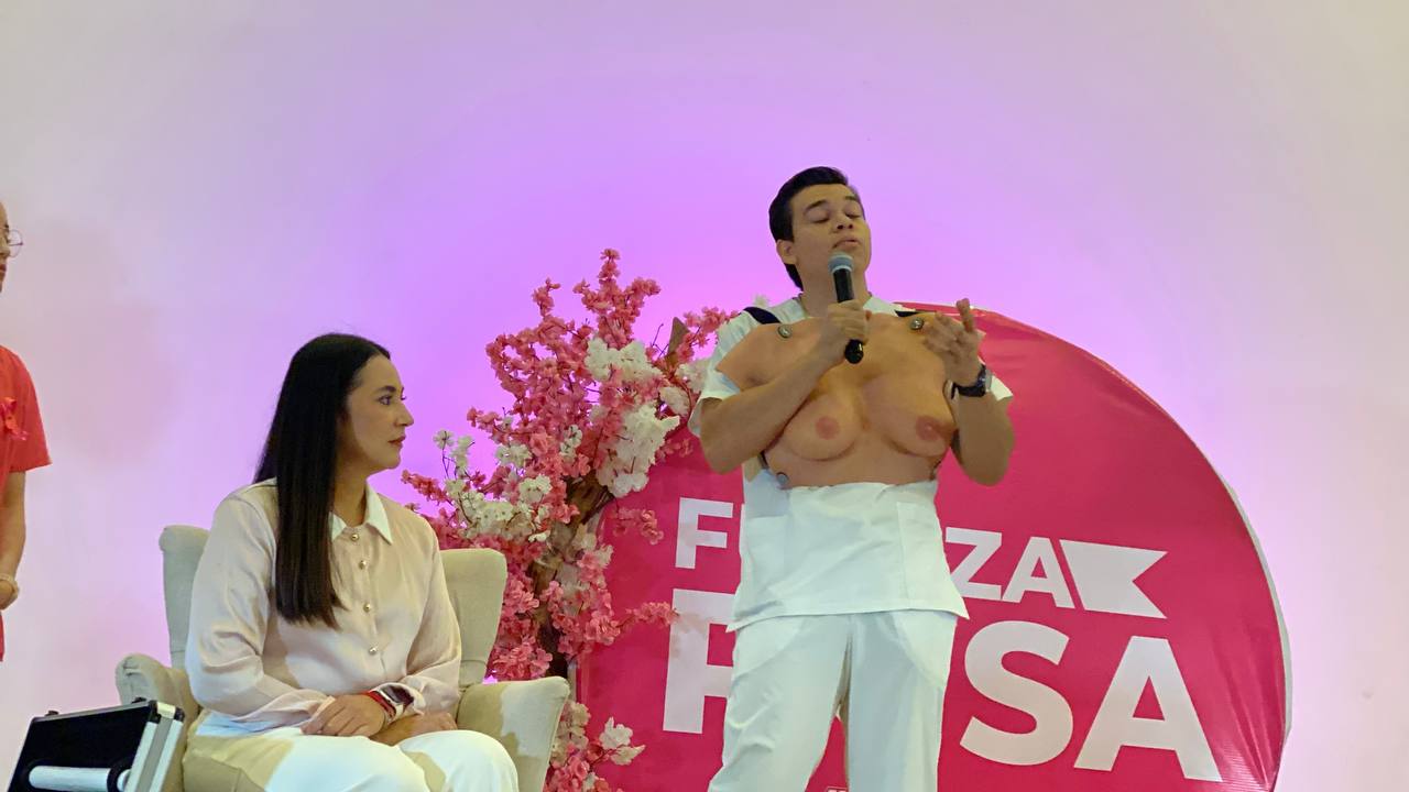 Hablan sobre autoexploración mamaria en programa Fuerza Rosa, de Vibra Radio Guasave