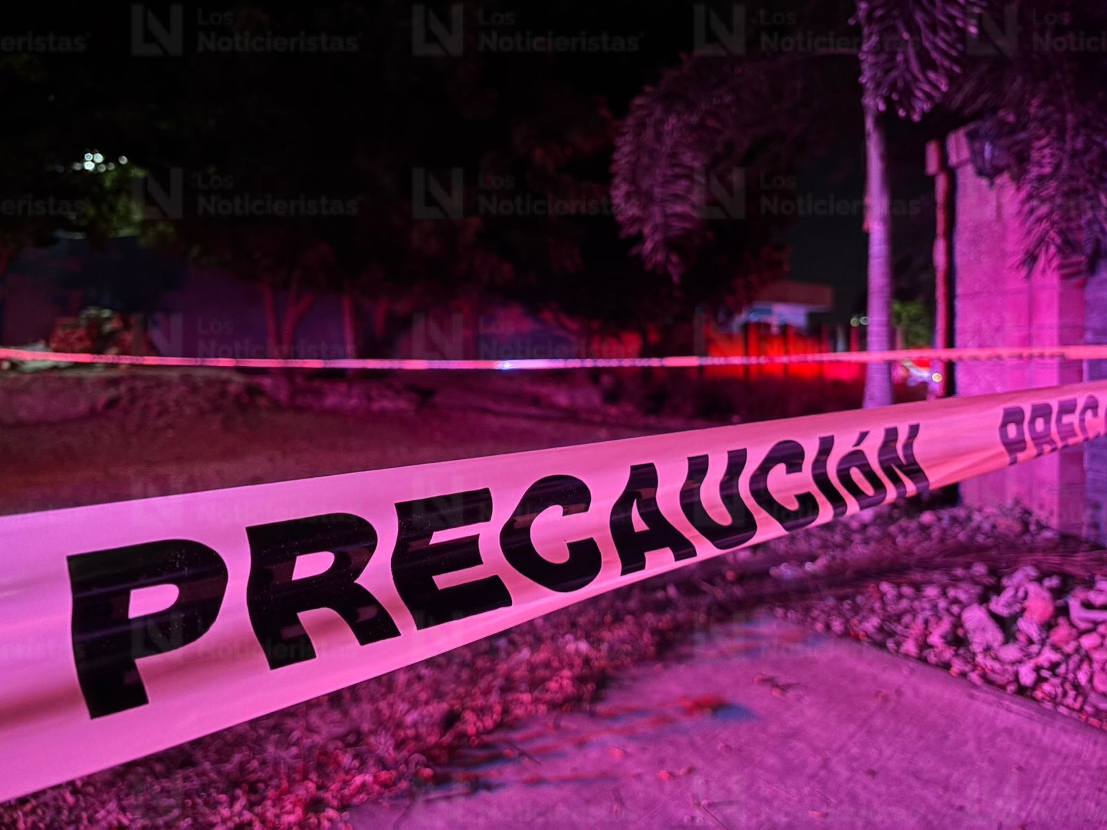 Acordonan área en donde localizaron a dos hermanos ejecutados en Lomas de Tamazula, Culiacán, Sin.