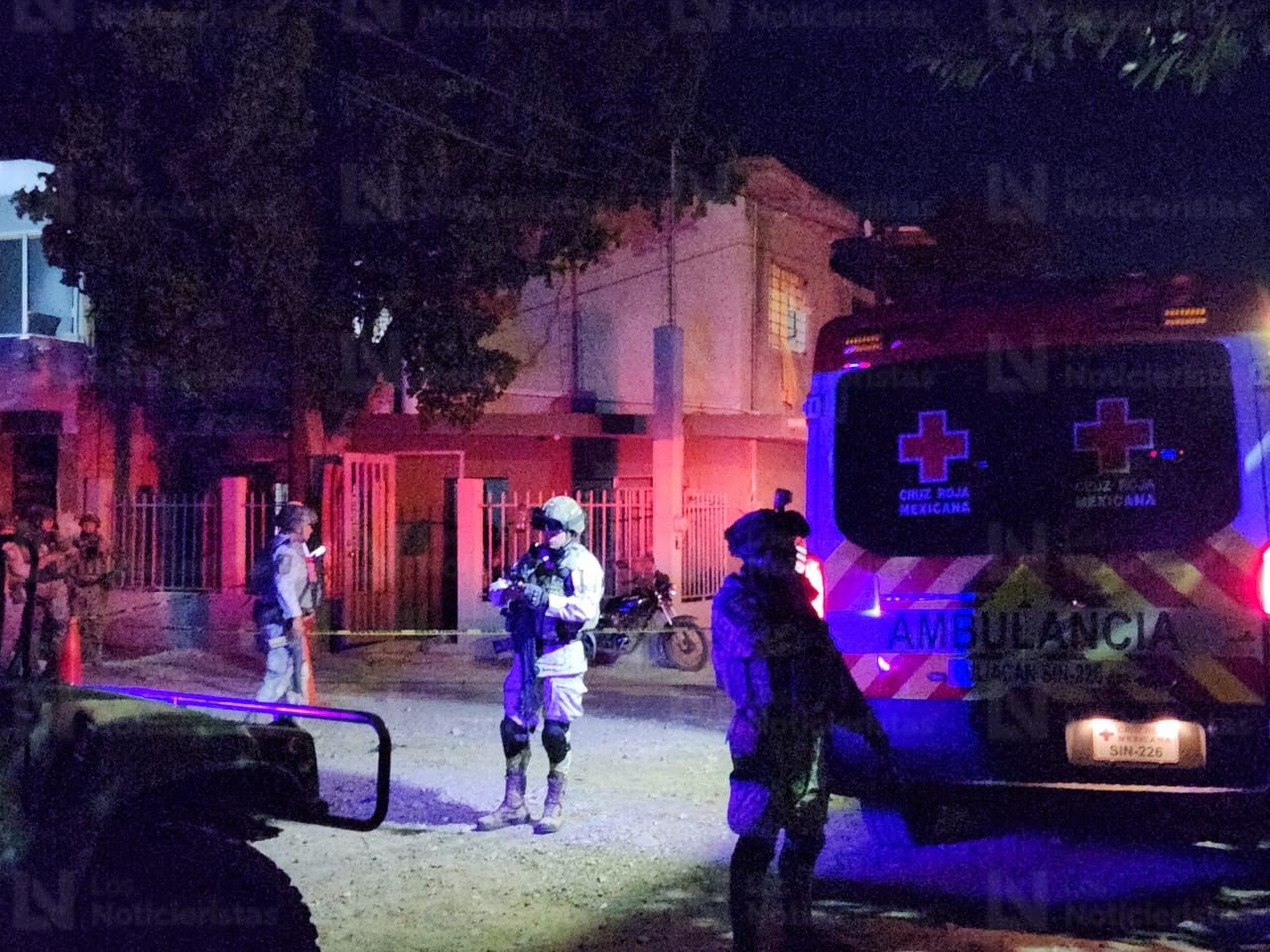 Paramédicos y Ejército en la López Mateos después de la ejecución a balazos de un hombre