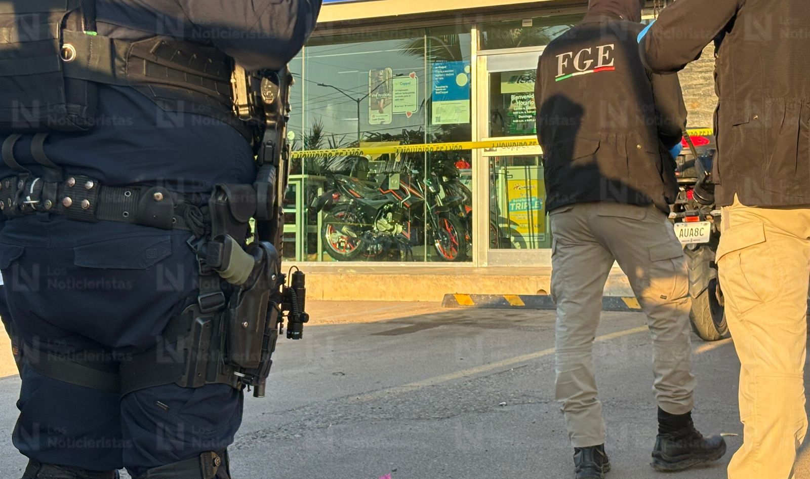 Hombre es ejecutado en una tienda departamental de Aguaruto, en Culiacán, Sin.