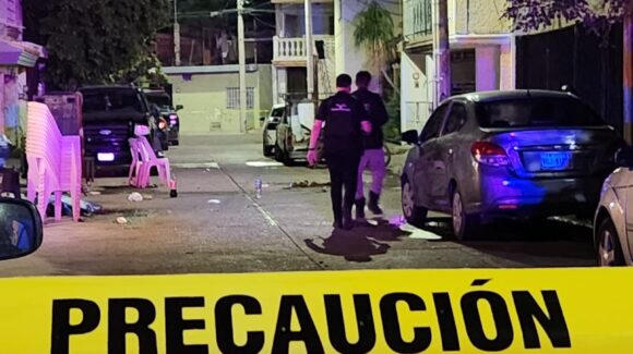 ¡Señalan a una mujer como la asesina! Ejecutan a un hombre en la colonia Miguel Alemán de Culiacán, Sinaloa